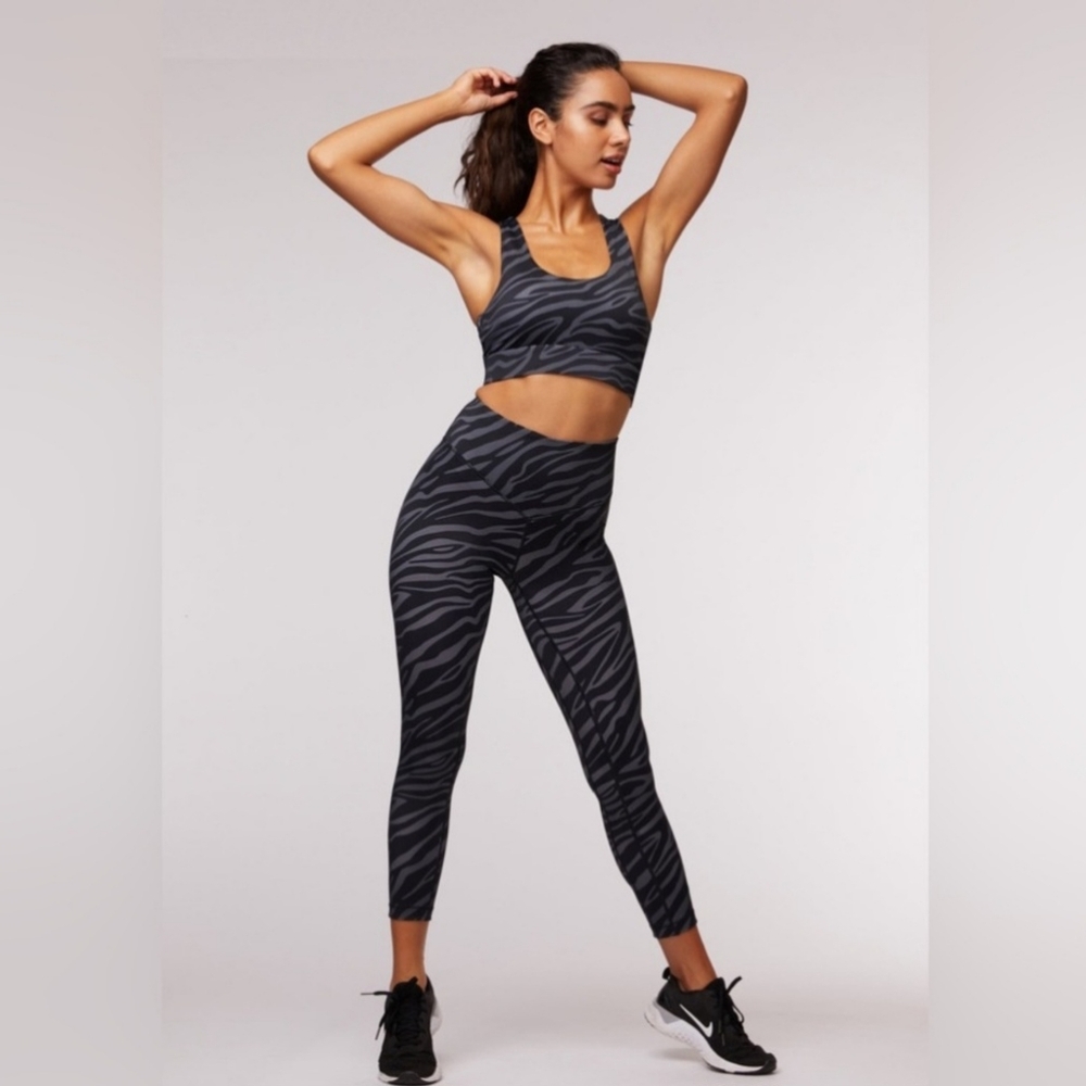 L'URV Zebra print leggings. Size Xs